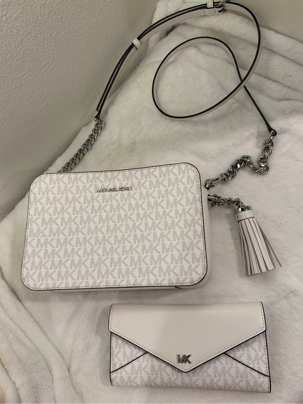 1 Set Michael Kors White MK Logo Crossbody Bag with Matching Wallet